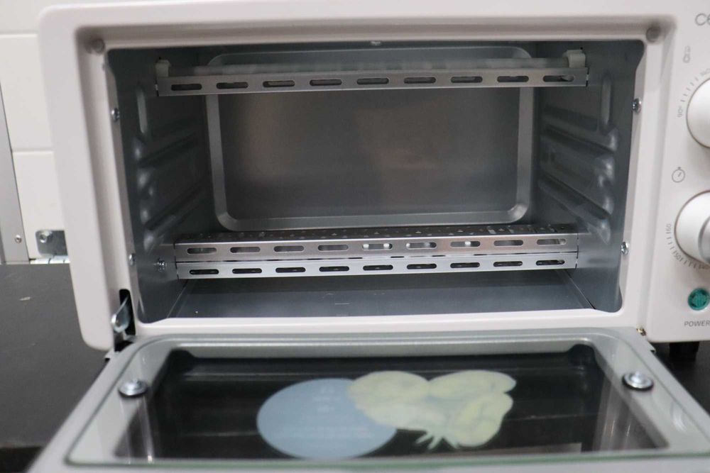 Cecotec Bake&Toast 1090 10L 1000W 60min, Рег. температура, лек ДЕФЕКТ