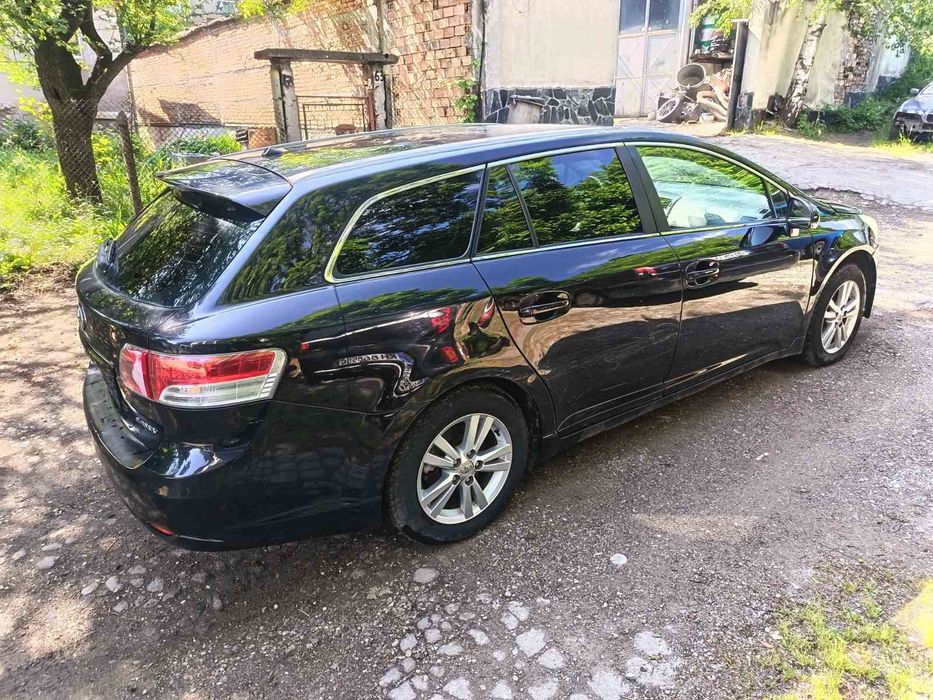 Toyota Avensis 2.0i 152hp 2.2d-cat 150hp Estate НА ЧАСТИ