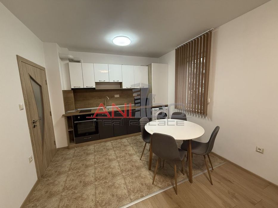 Дава се под наем Двустаен апартамент в Варна, Левски - 65 кв.м за 548.25 € - Снимка #2