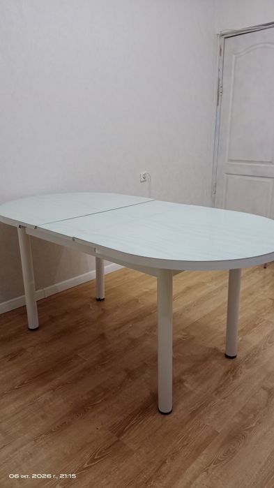 Продается овальный стол