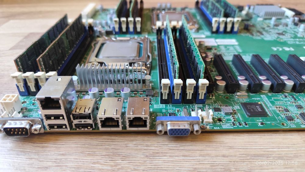 Supermicro X9DRX+-F Motherboard, 64 gb ram, 2 x CPU E5 2696 v2