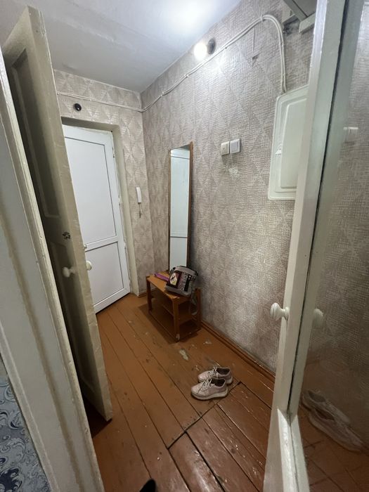 Продается 2-х комнат квартира