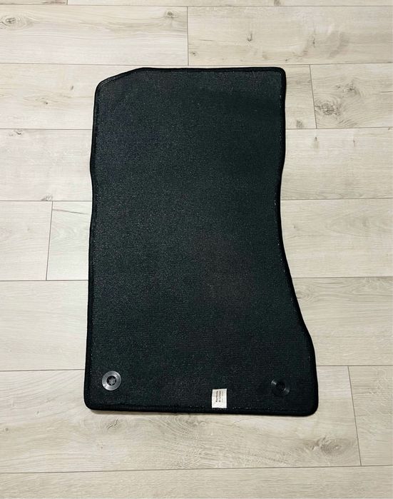 Оригинални платови стелки за Mercedes CLS 2012 г