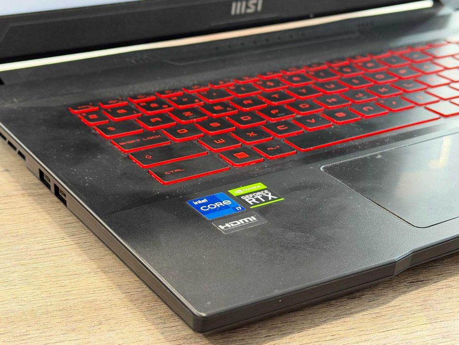 Геймърски лаптоп MSI Katana GF76