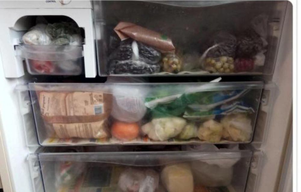 Продам большой холодильник Panasonic