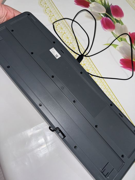 Продам клавиатуру