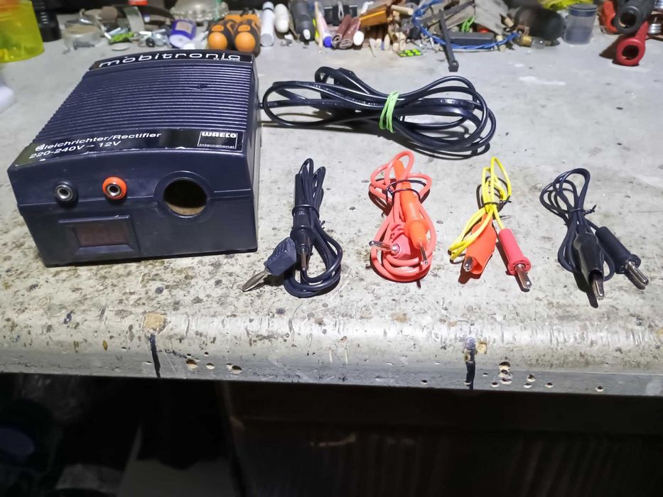 Sursa/ transformator/ alimentator 12 v - 5 A,