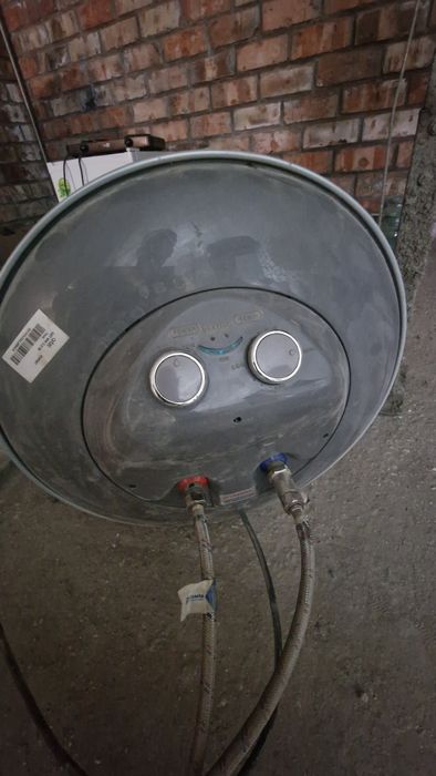 Водонагреватель на 80л