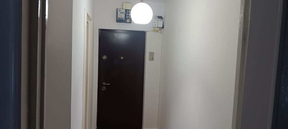 Vând apartament 3 camere oradea str Transilvaniei