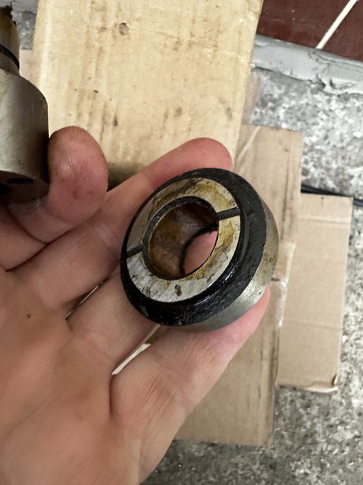 Set pivoti ARO L25 benzină, IMS