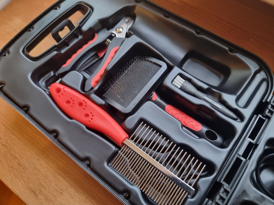 Set premium aparat/mașină tuns părul animalelor (tuns pisici, tuns câini) trimmer nou, la cutie, cu foarfeci si accesorii