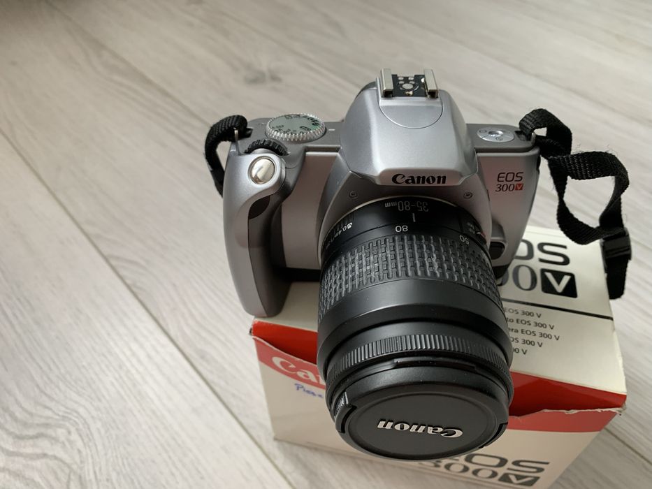 Aparat foto cu film Canon 300 V