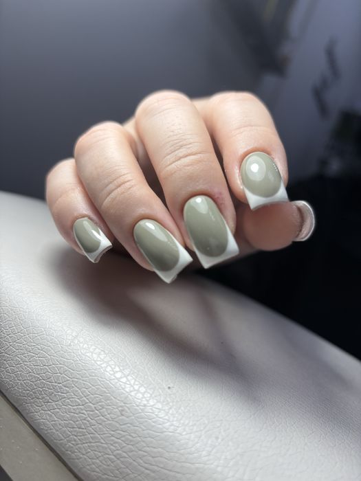 Маникюр, педикюр, наращивание ногтей