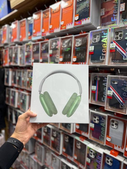 Airpods Max hamma rangidan bor