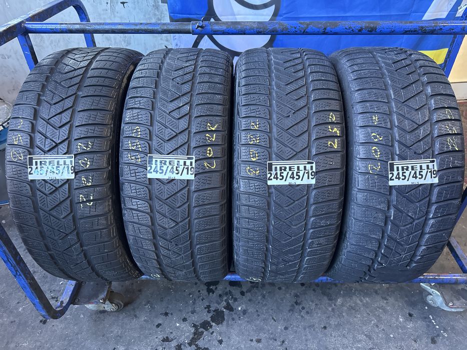 245/45/19 Pirelli M+S
