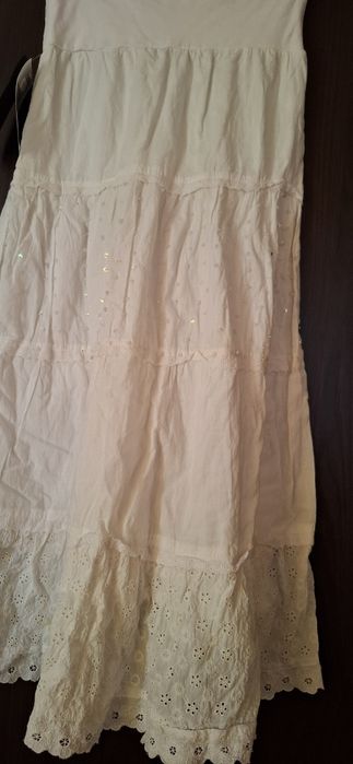 Бяла лятна дълга пола нова с етикет .