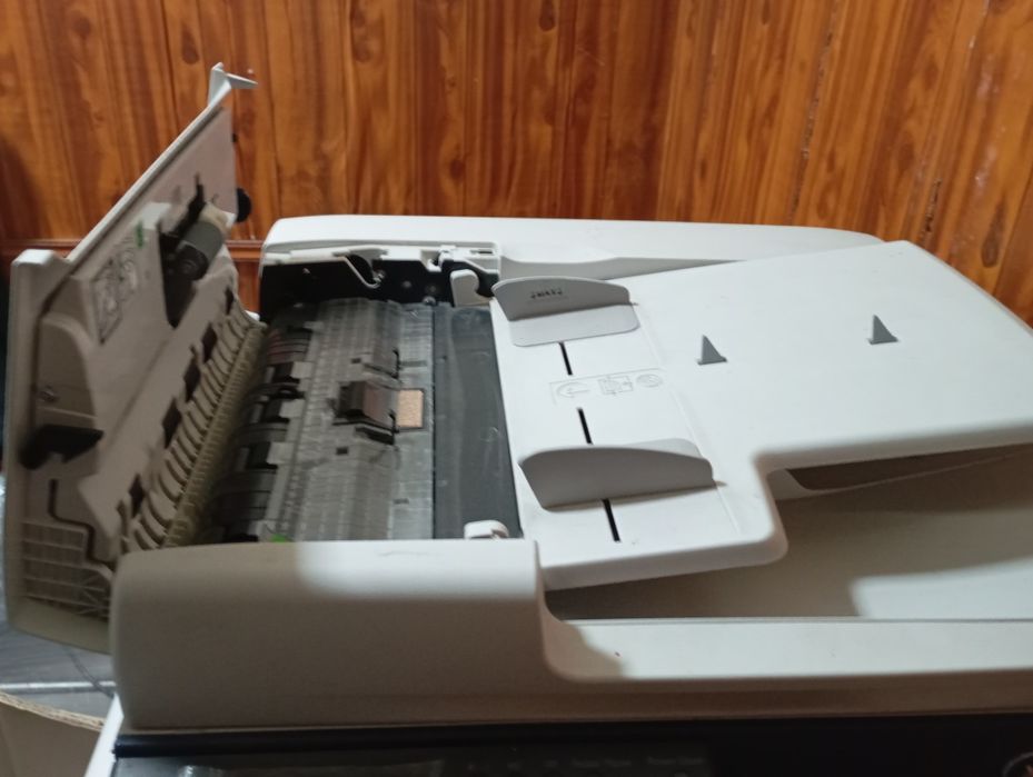 Многофункционален принтер  Xerox