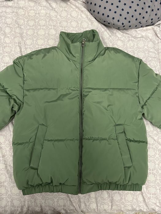 Продам куртку новая