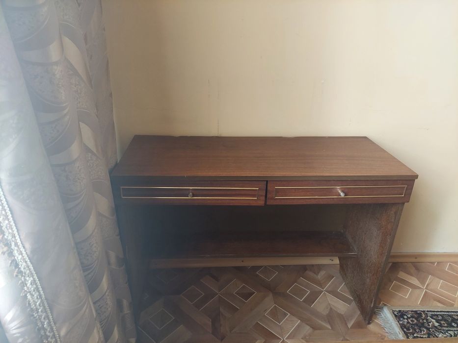 Продаётся спальный гарнитур