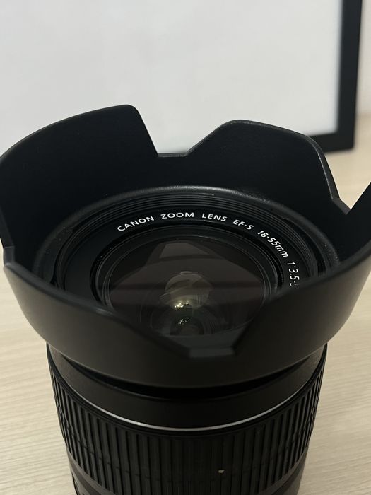 Объектив Canon 18-55mm с блендой