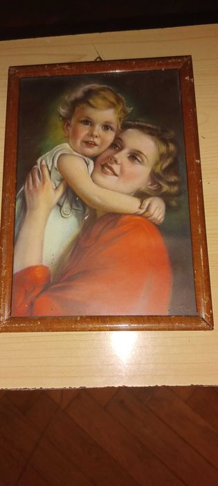 Ретро картини, мраморна ВАЗА, Нощни шкафчета