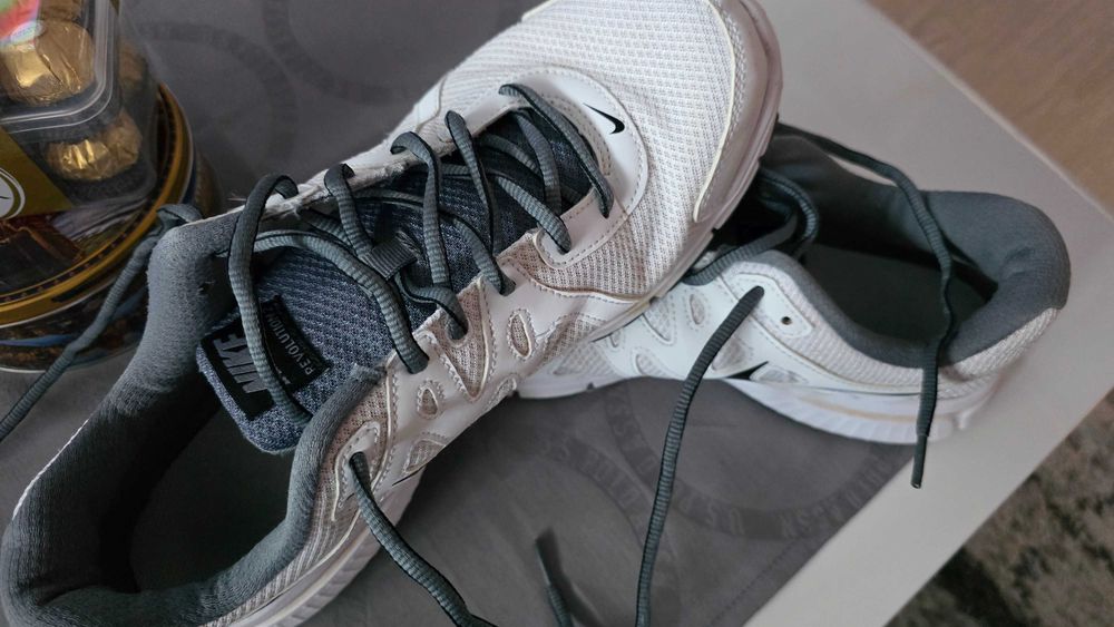 Оригинални маратонки Nike