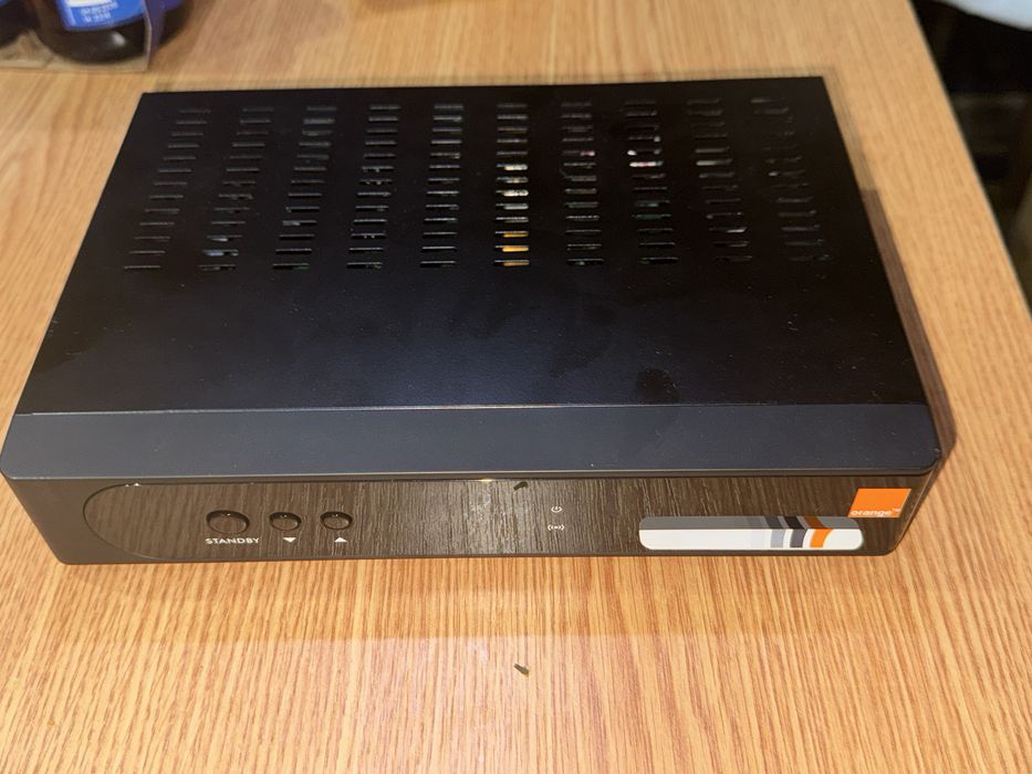 Vand decodor TV este in stare nou nu a fost utilizat !