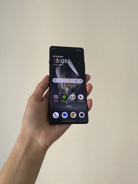 One Plus 12R телефон