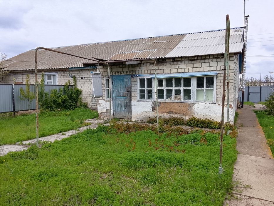 Продам частный дом в пригороде .