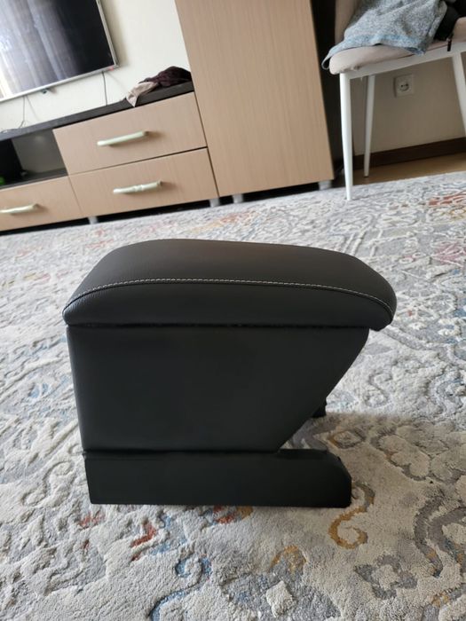 Продам подлокотник в хорошем состоянии