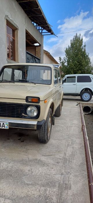Ваз 2121 4х4 срочно сотилади радной краска 91.000пробег