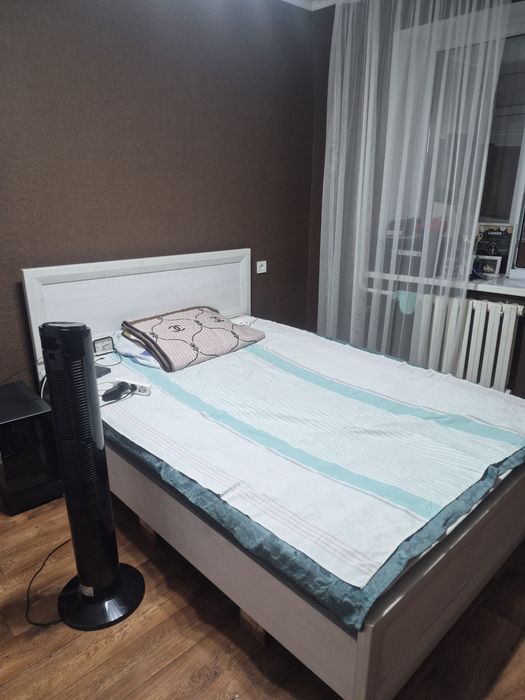 Кровать для спальни
