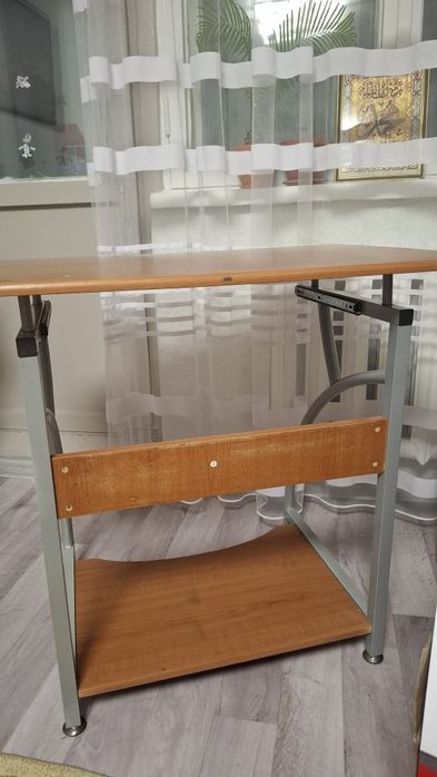 Стол компьютерный