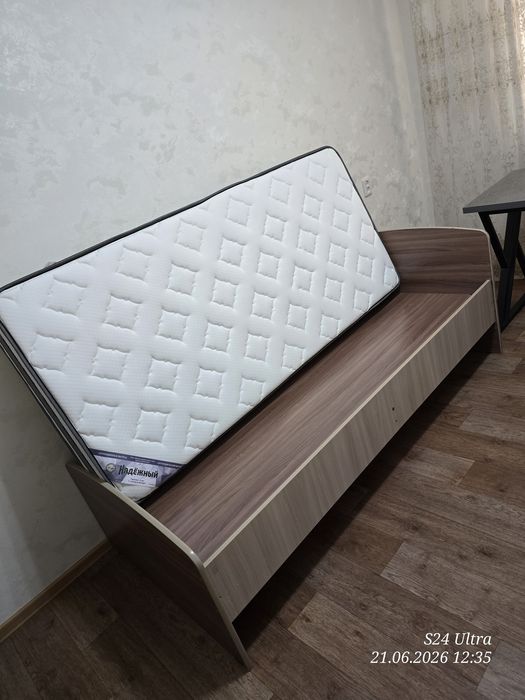 Продам кровать 900×2000