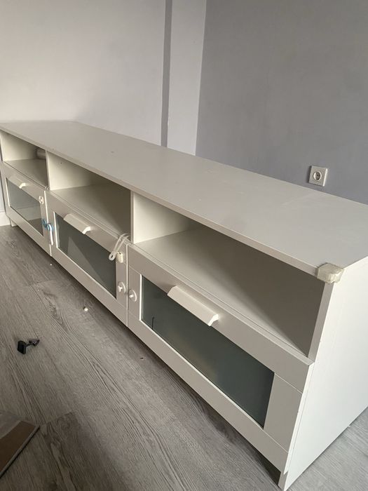 Тремо Ikea белого цвета