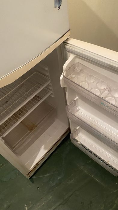 Холодильник рабочий