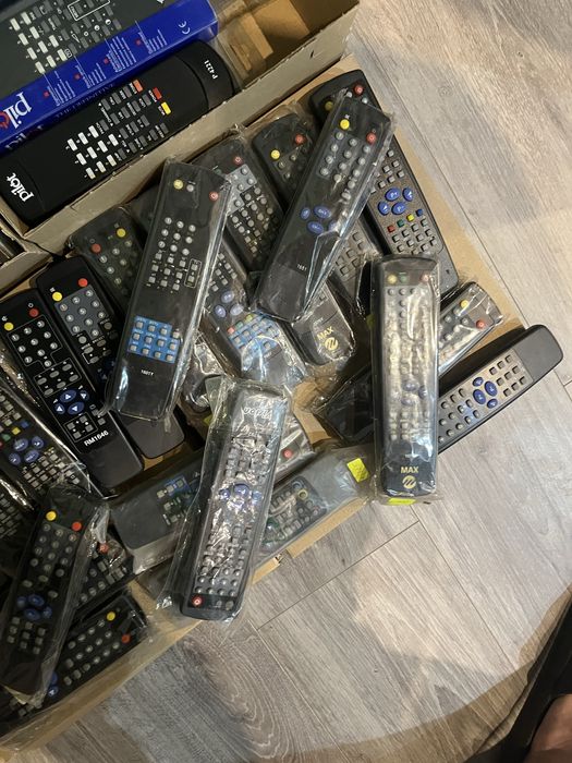 75 броя чисто нови дистанционни