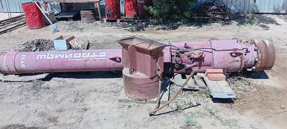Дизельный трубчатый сваебойный молот