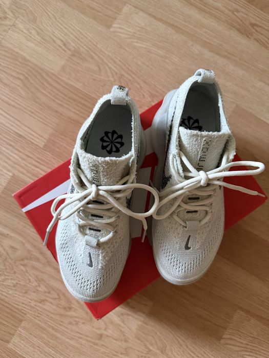 Дамски маратонки NIKE