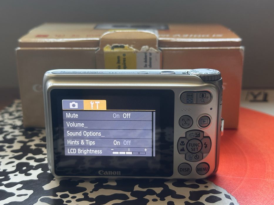 canon powershot a3100 is digital retro camera