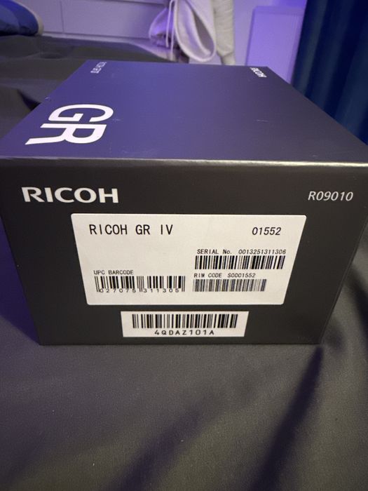 Cameră foto RICOH GR IV