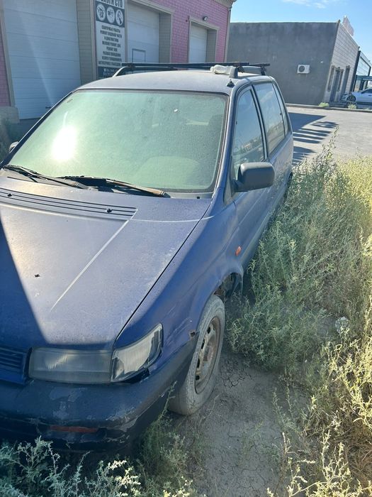 Mitsubishi Space Runner