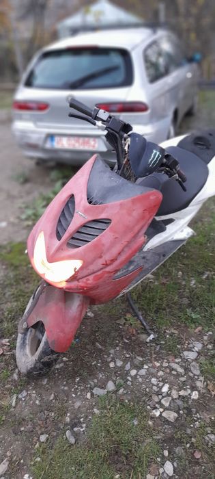 Vand sau schimb Scuter 49cc 2t