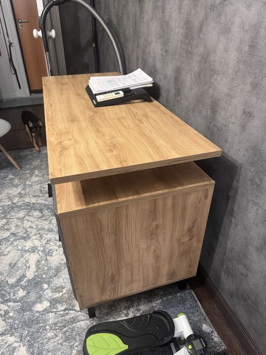 Продам письменный стол