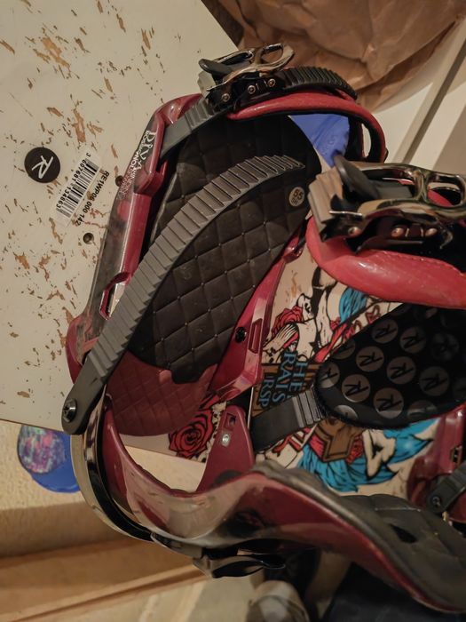 Сноуборд и автомати Росиньол