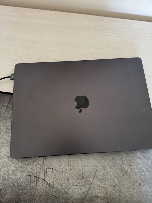 Продается MacBook Pro M4 Max