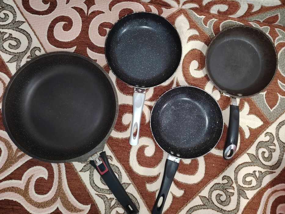 Сковородки без крышек б/у