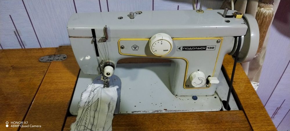 Швейная машина Подольск 132