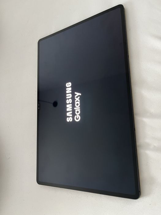 Galaxay Tab S9 Ultra 5G + tastatura.