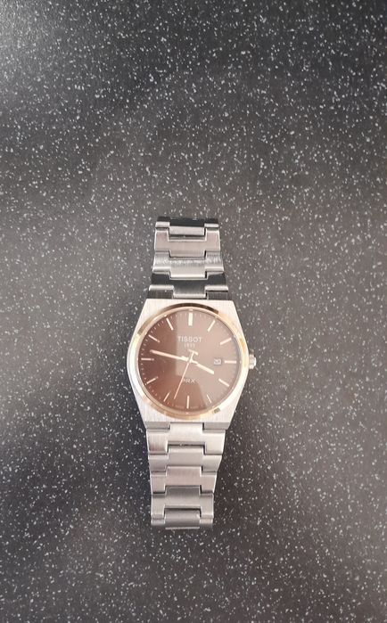 Продам часы tissot 1853